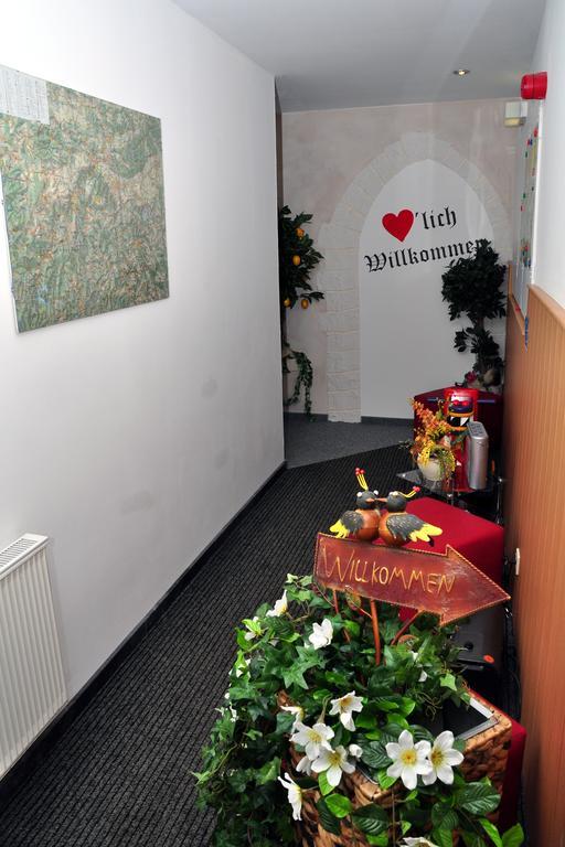 Hotel Am Hohen Schwarm Saalfeld Saale Exterior photo